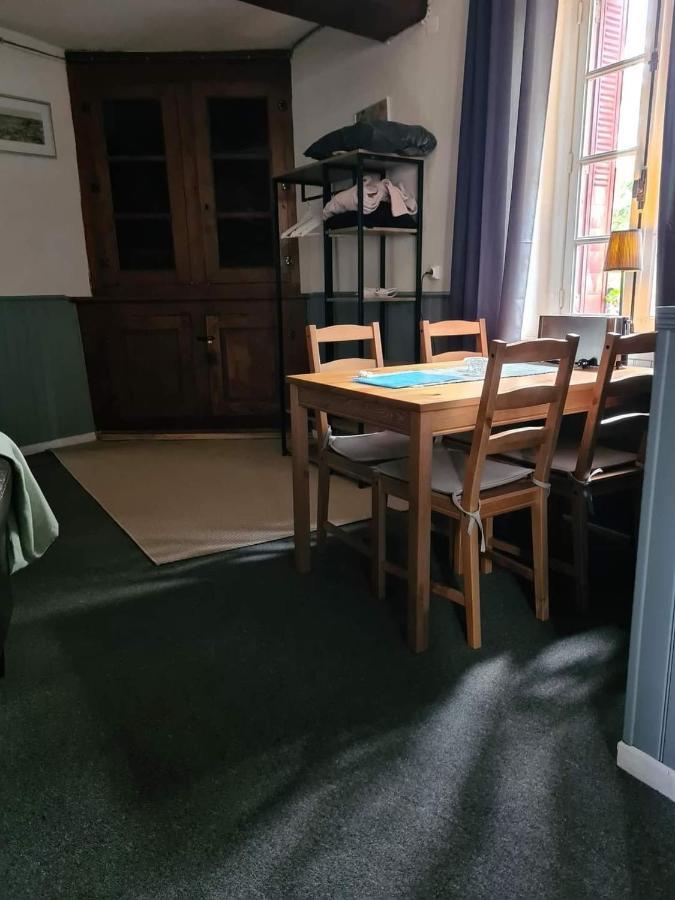 Andersson, Fa Appartement