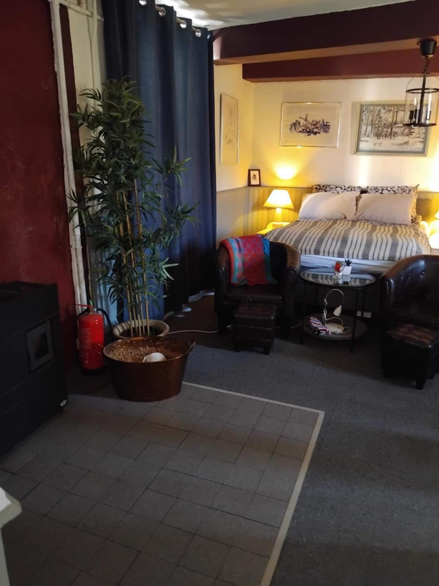 Andersson, Fa Apartment